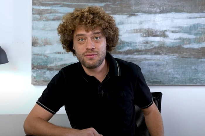 Урбанист Варламов сравнил главу комитета по молодёжи из Екатеринбурга с Амбридж и секретарём ЦКПСС