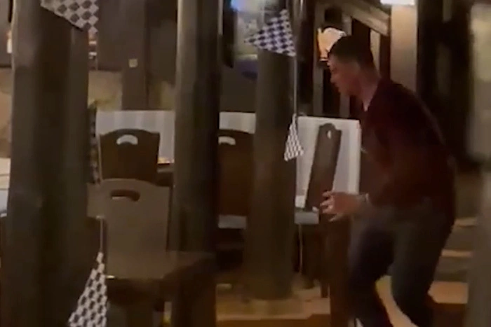 Пьяный екатеринбуржец устроил погром в ресторане