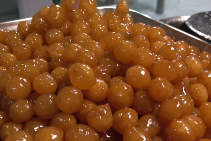 Последняя весенняя ярмарка на площади 1905 года будет сладкой