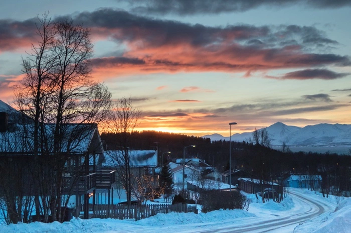 Полярная ночь наступит на широте Мурманска