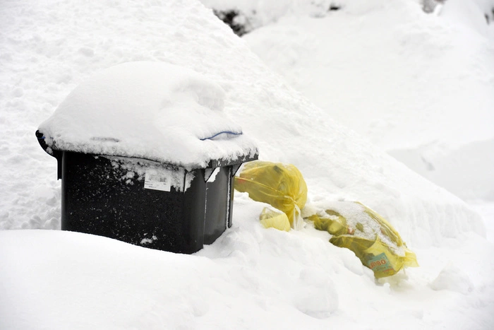 Унижение до беспредела: мусор из сытой Москвы на голову жителям нищих регионов