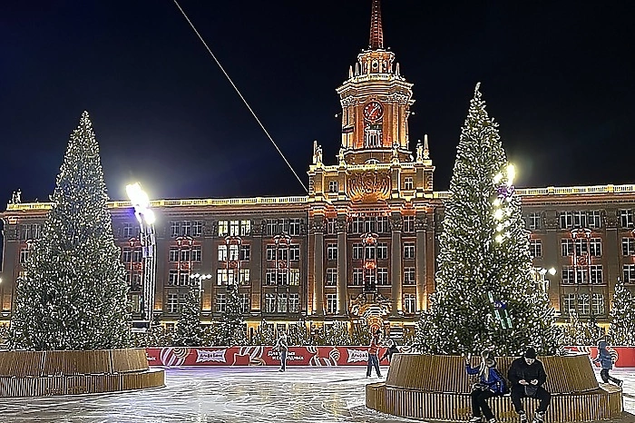 Каток на площади 1905 года приостанавливает свою работу