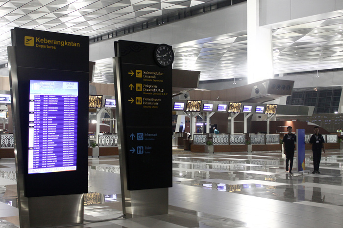 В аэропорту Уфы пассажиры устроили скандал из-за задержки рейса