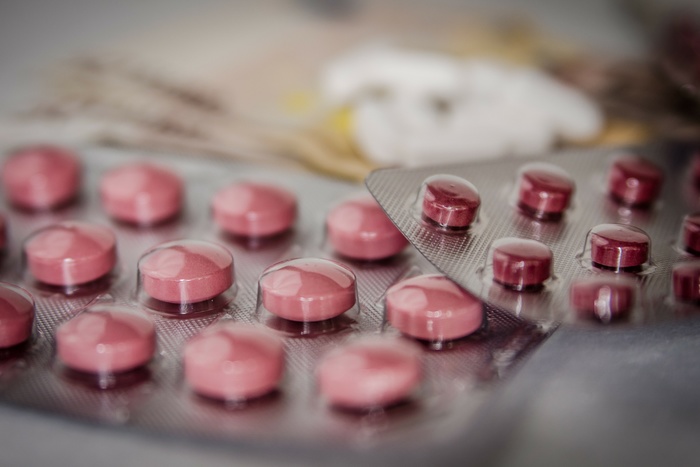 Свердловские власти объяснили, почему из аптек пропало лекарство, помогающее против COVID-19