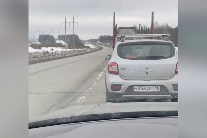 Пермский тракт опять встал в огромную глухую пробку