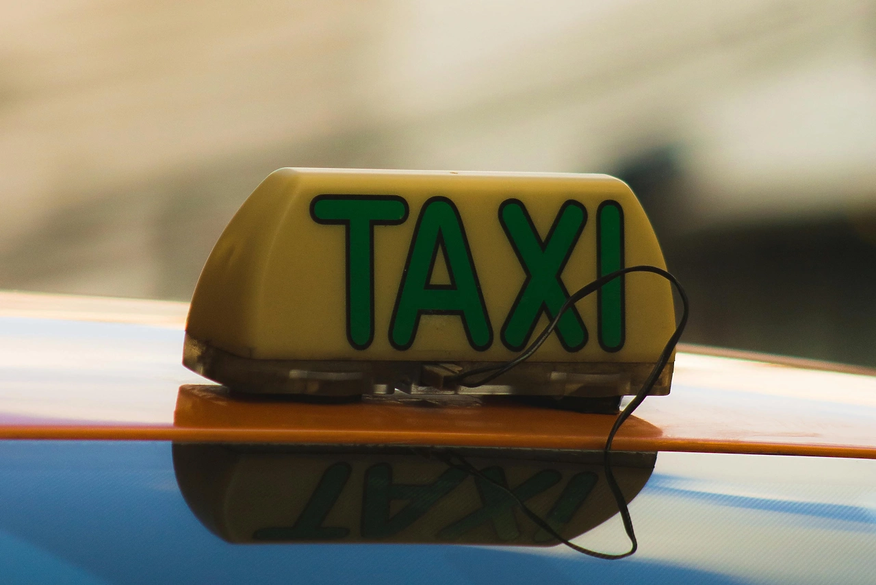 В аэропорту Кольцово могут изменить правила доступа для такси