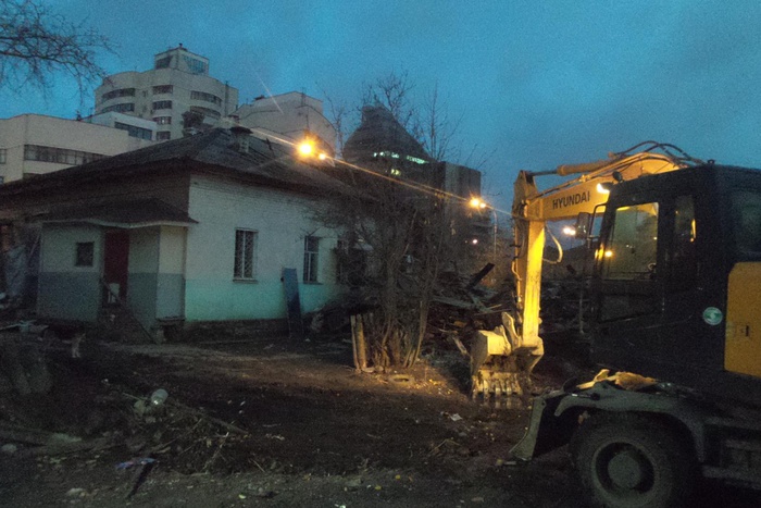 Дореволюционный дом на улице Степана Разина снесли сегодня утром