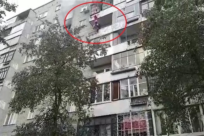 Скончалась одна из женщин, упавшая с 7 этажа во время пожара на Волгоградской