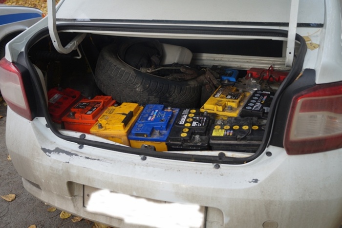 Водитель такси совершил в Челябинске серию краж аккумуляторов (ФОТО)