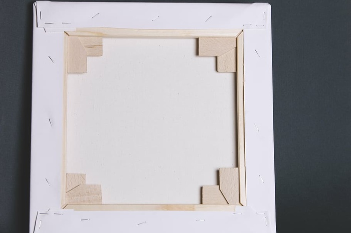 Копии картин, украшающих екатеринбургский «Дубровин», оказались фейком