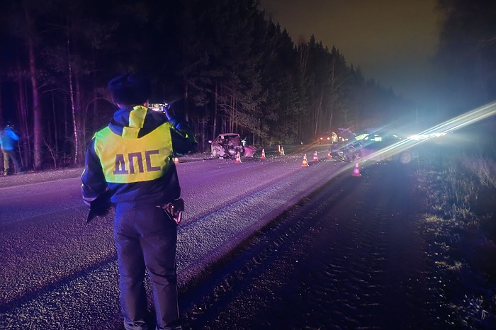Водитель на девятом десятке устроил лобовое столкновение в Екатеринбурге