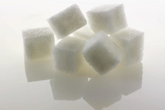 Розничные цены на сахар упали на 21%