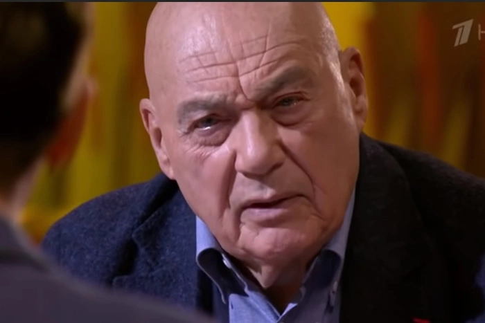 В Тбилиси начались столкновения между полицией и протестующими против приезда Познера