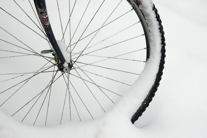 «Вы покупаете слишком дорогие велосипеды и чересчур боитесь холода»