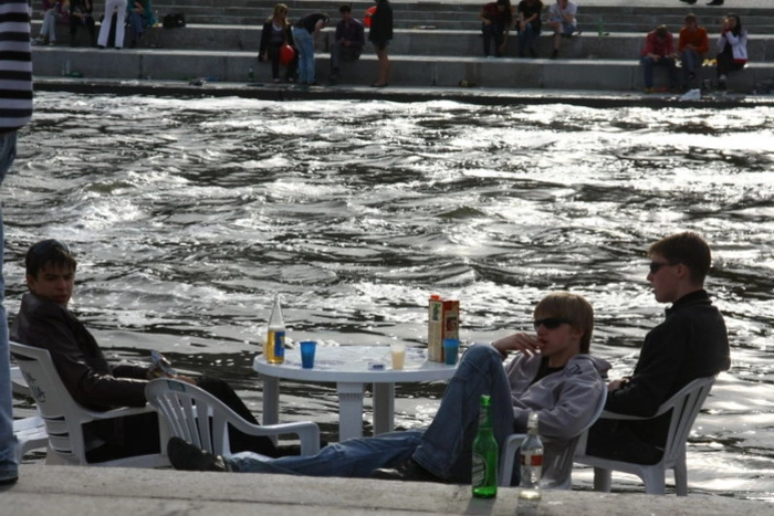 Законопроект о запрете продажи алкоголя лицам до 21 года внесен в Госдуму