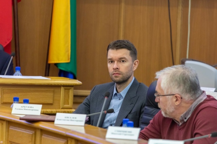 «Это начало большой войны»: депутат Вихарев отреагировал на свою отставку с поста в городской думе