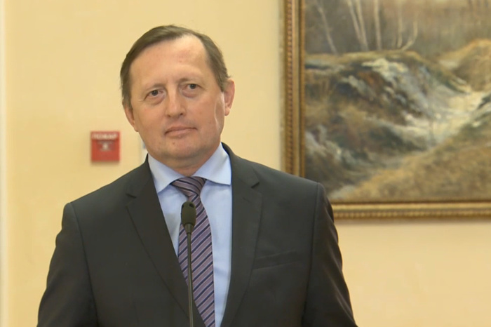 Вице-губернатор Креков объяснил, как школьники будут заканчивать учебный год на удалённом формате