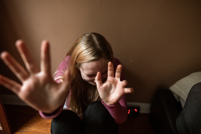 Девушка-подросток пять лет насиловала маленькую сестру