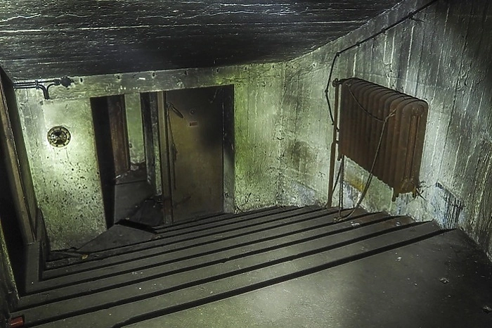 Свердловчанин 14 лет прятал труп в подвале