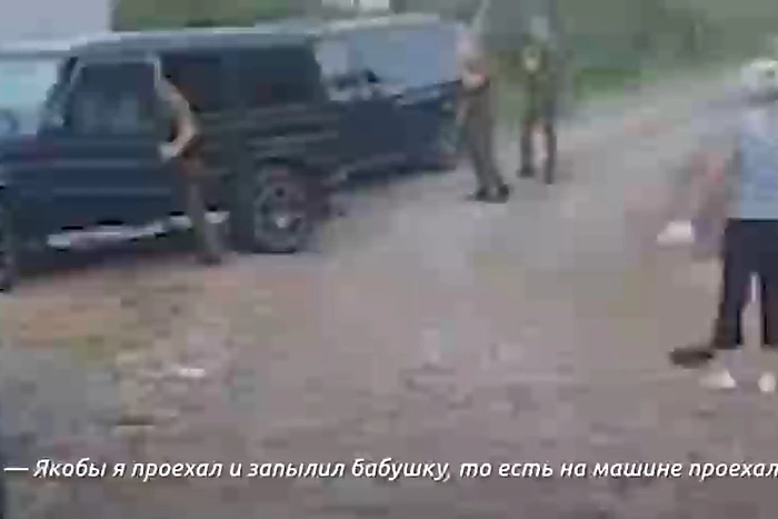 Свердловчанка обиделась на соседа и подослала к нему на разборки группу молодых людей