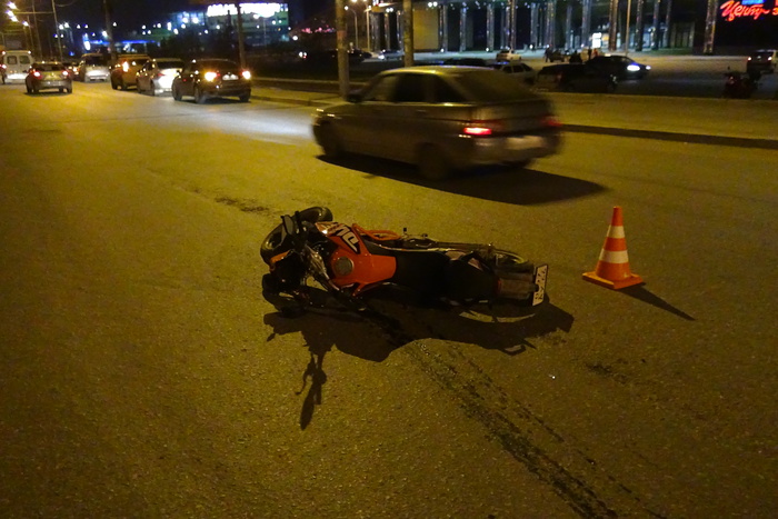 В ДТП на Щербакова погиб мотоциклист
