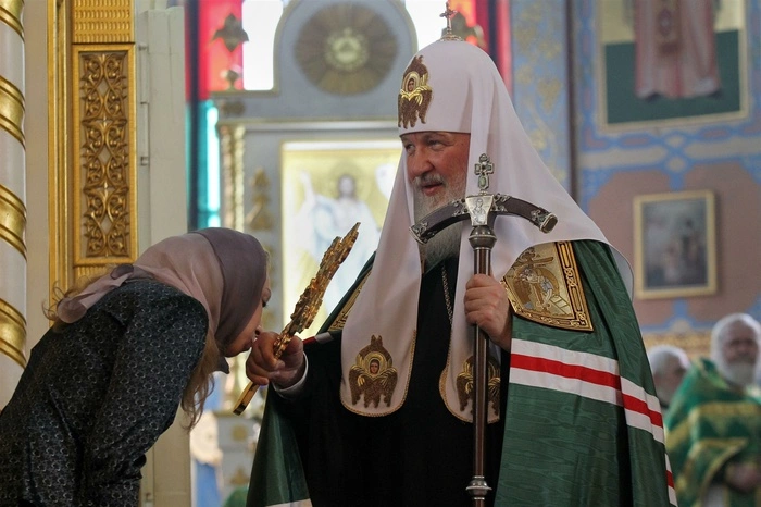 Священник, изгоняя бесов из мужчины, проехался на нем верхом