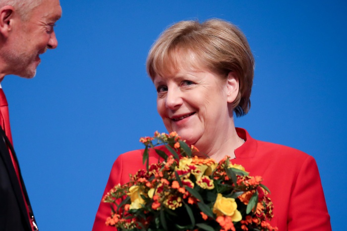 Меркель пообещала выслать из страны около 35% соискателей убежища