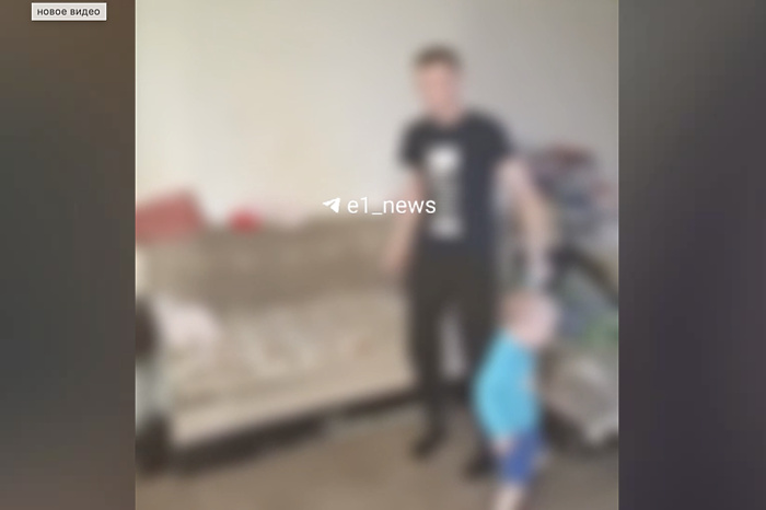 В Свердловской области пьяный отец размахивал ножом перед детьми