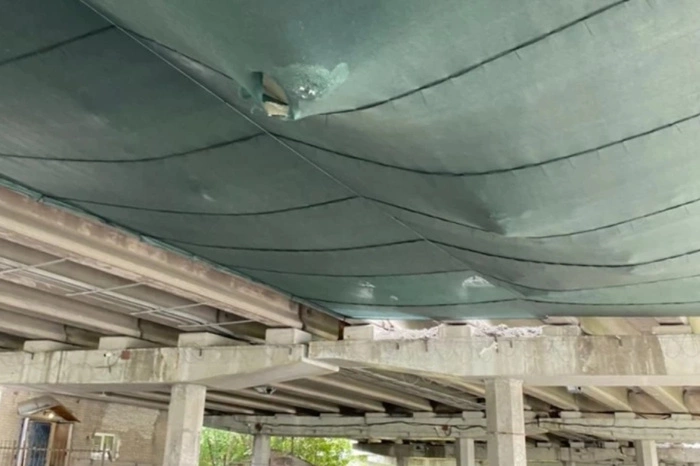 Житель Екатеринбурга засудил строителей за дождь из камней