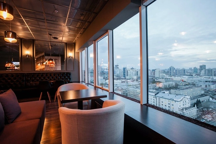 В Екатеринбурге закрывают кофейню с панорамными окнами