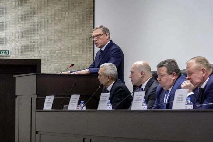 Александр Бурков ушел в отставку с поста губернатора Омской области
