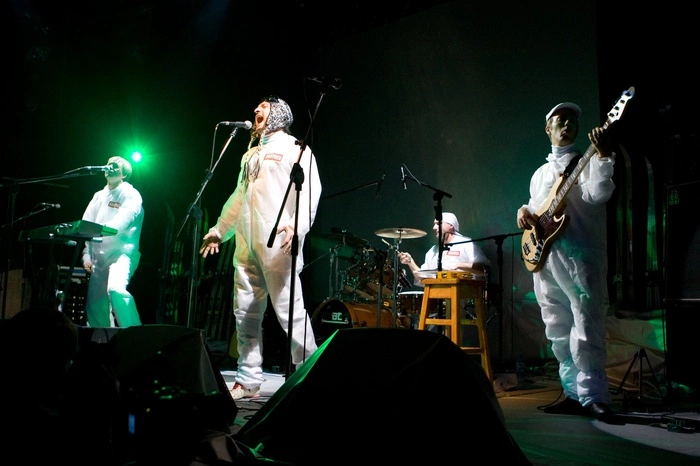 Вокалиста группы «Ундервуд» отказались пустить на Украину