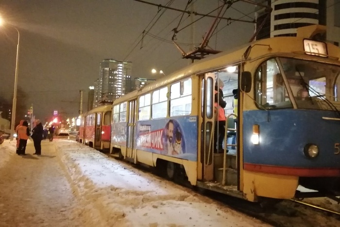 14-летний подросток попал под трамвай на Московской