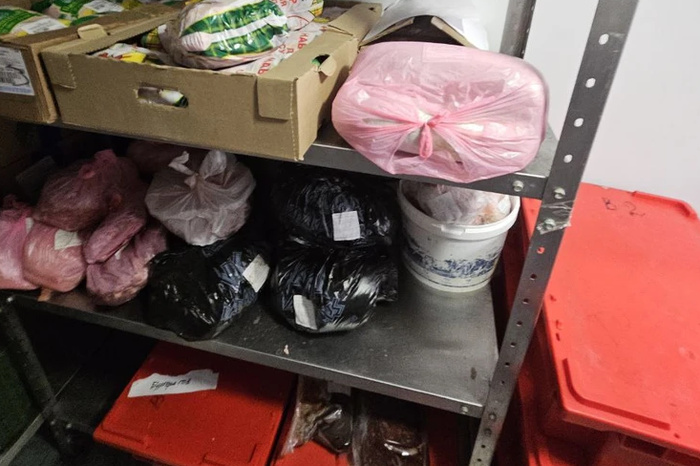 Свердловчане заразились норовирусом в столовой крупного предприятия