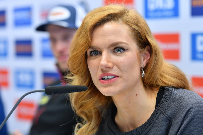 Чешская биатлонистка Коукалова боится, что ее отравят русские болельщики