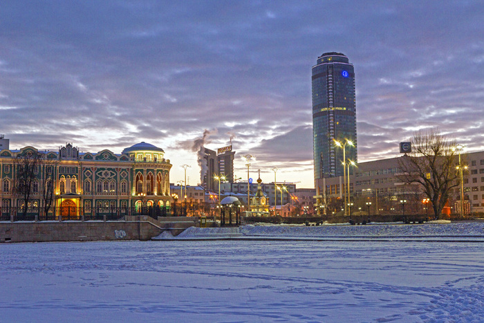 Екатеринбург вошел в первую тройку городов, куда интуристы едут на Новый год