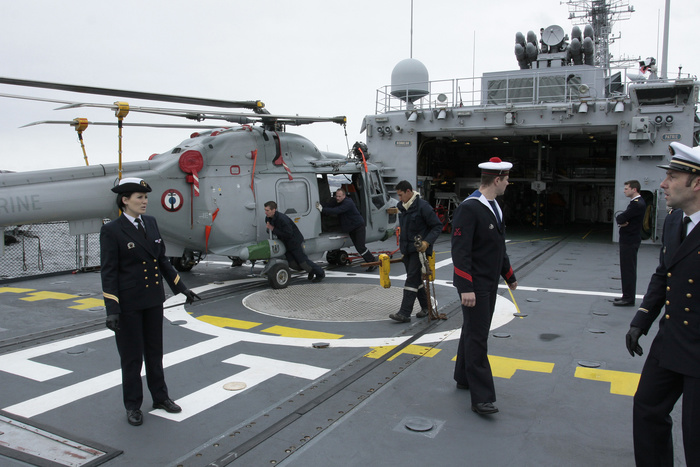 СМИ сообщили о переносе стоянки «Мистралей» на базу ВМС Франции