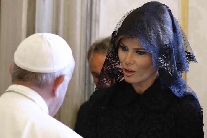 Папа Римский смутил Меланью Трамп вопросом, чем питается ее муж