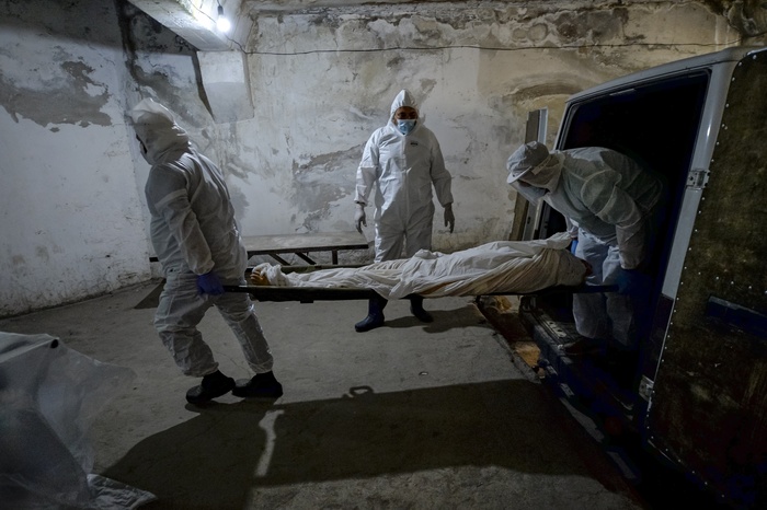 Бюро судмедэкспертизы в Пермском крае отменило приемы «в связи с большим количеством умерших» (ФОТО)