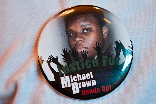 Подросток в Фергюсоне перед гибелью пытался напасть на полицейского