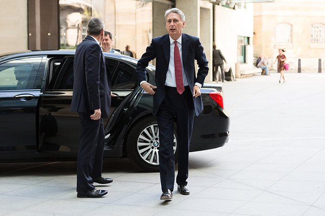 Британский МИД приготовился сигнализировать Путину ядерными ракетами США