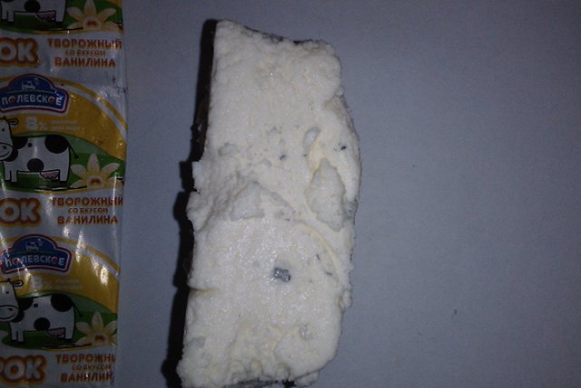 Житель Екатеринбурга нашел металлическую стружку в творожном сырке