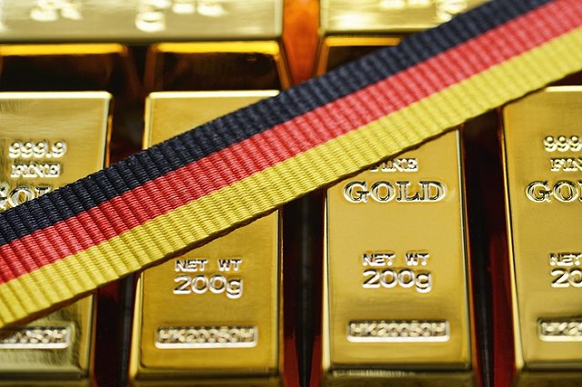 В Германии дети нашли клад, который закопал мужчина из-за недоверия банкам