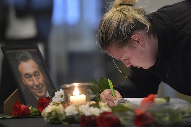 Умер певец Карел Готт