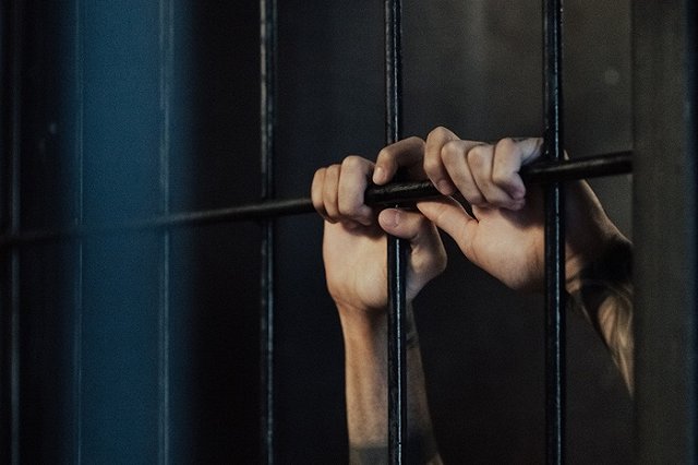 Силовики задержали педофила, который развращал свердловских детей