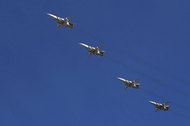 Над площадью 1905 года прошла репетиция авиапарада