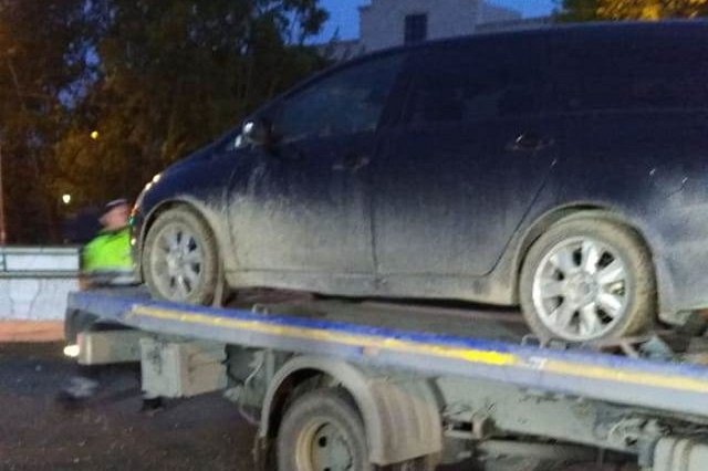 Нерадивый отец лишился автомобиля в ходе акции «Судебные приставы — детям»