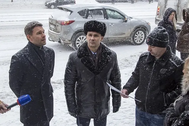 Депутат Вихарев требует перенести дату «храмового» опроса