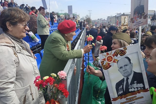 Замглавы Екатеринбурга объяснил причину скандалов с подарками ветеранам ВОВ