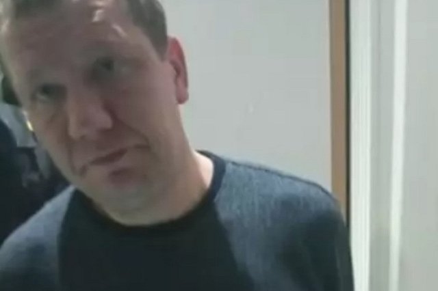 В Екатеринбурге задержали мужчину, угрожавшего сжечь дом с помощью микроволновки